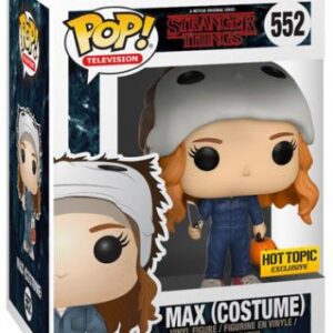 Max Mayfield en costume – POP Television
