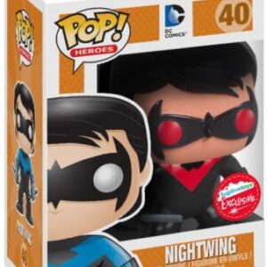 Nightwing en costume noir et rouge